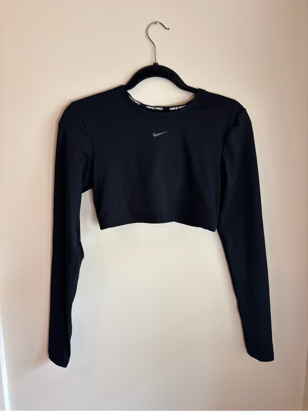 Nike Black Long-Sleeve Crop Top